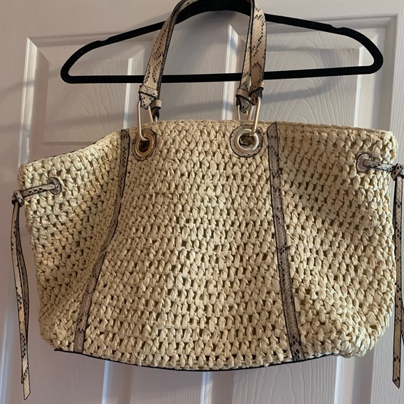 Vince Camuto Rafia Straw Large Bag (Tote) Shoulder Bag Faria Tote NWT - Picture 4 of 12